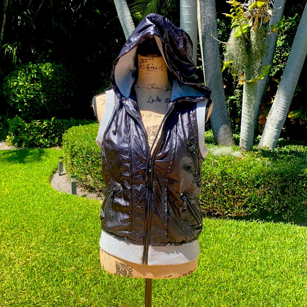 Lola faux vest